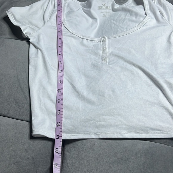 Hollister White Scoop Neck Women's Top size small - Picture 4 of 6